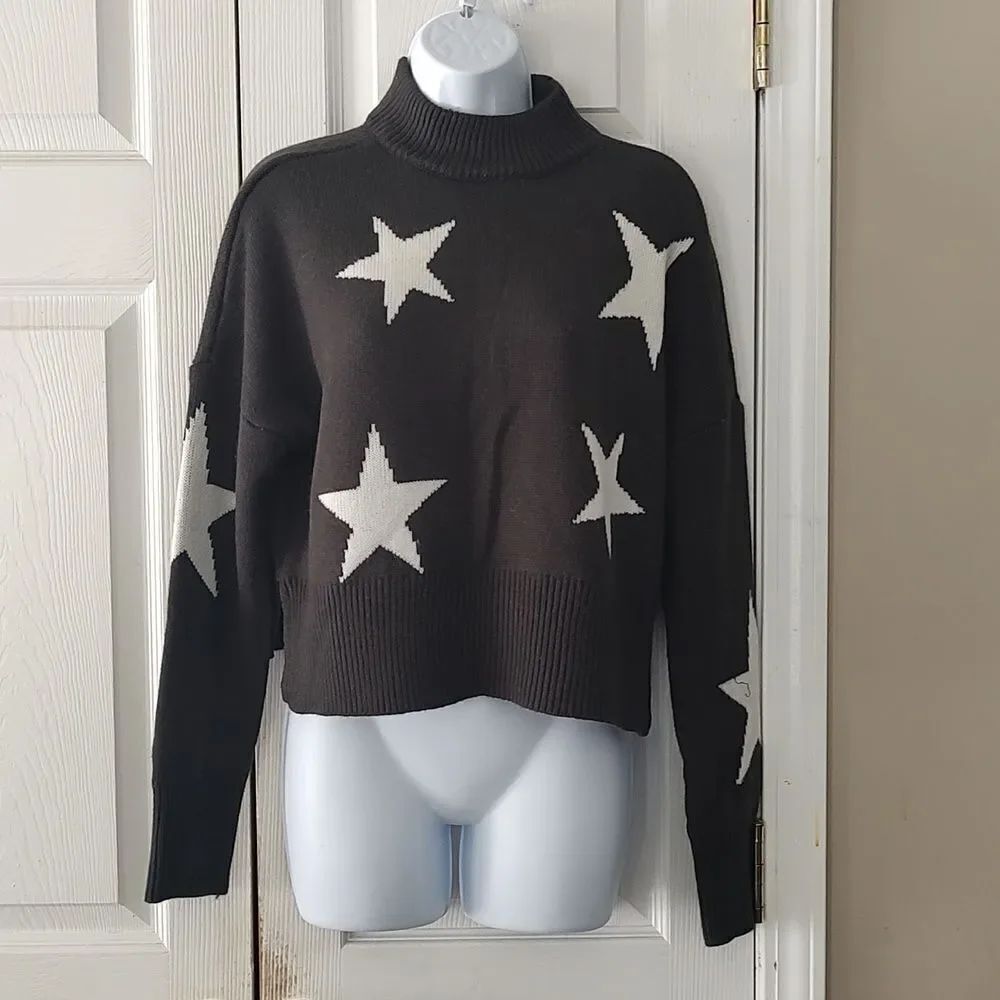 True Craft Long Sleeve Intarsia Knit Crew neck cropped sweater with stars Sz L